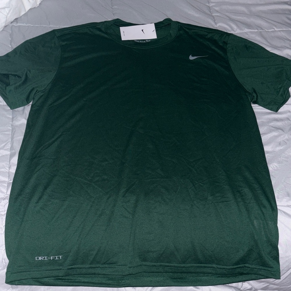Nike Men’s Dri-FIT Short Sleeve Tee - Forest Green